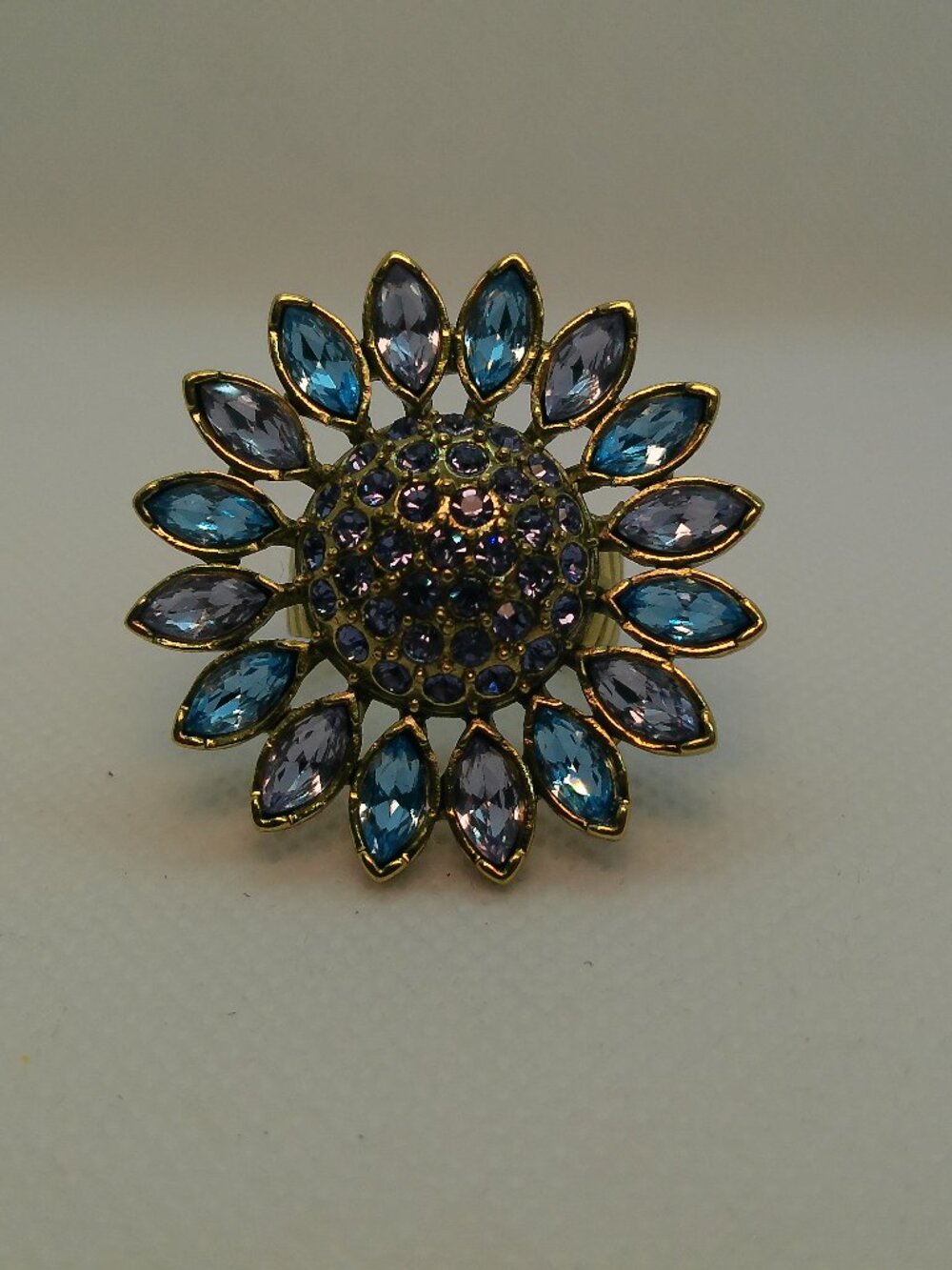 Heidi Daus Divine Miss Daisy Swarovski Crystal Cocktail Ring Size 10
